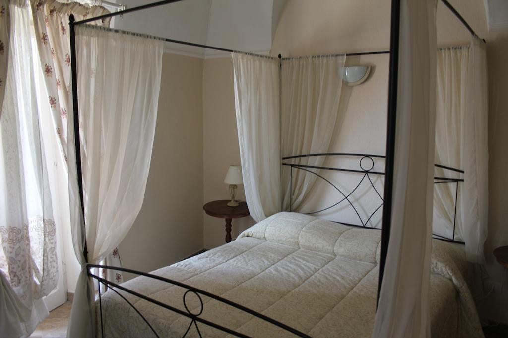 Hotel Porta Santa Maria Busca Ruang foto