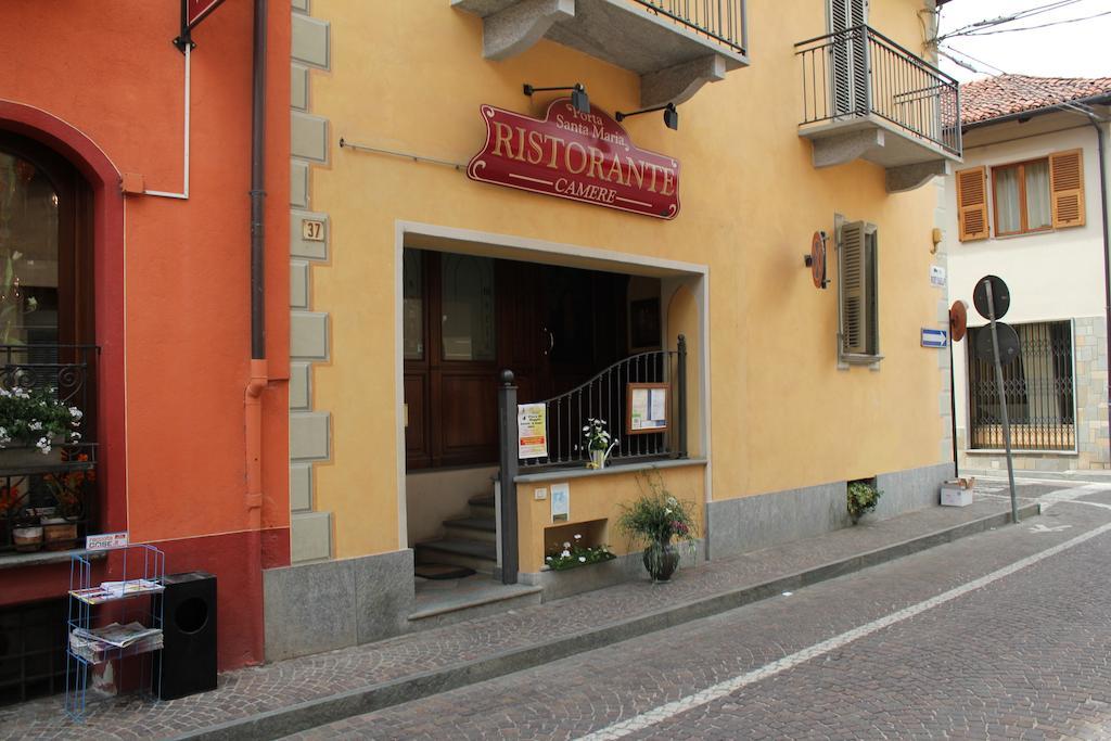 Hotel Porta Santa Maria Busca Bagian luar foto