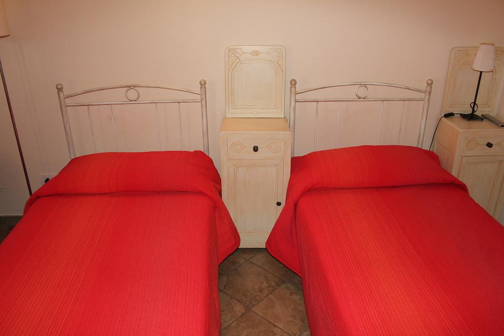 Hotel Porta Santa Maria Busca Bagian luar foto